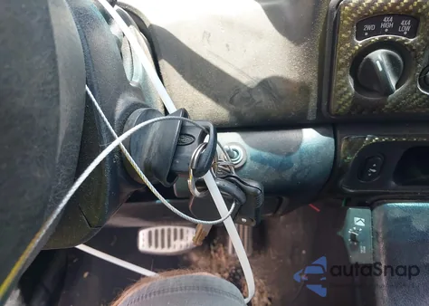 2004 Ford F-250 Lariat/Xl/Xlt z USA, uszkodzony, nr VIN 1FTNW21P04EC98909